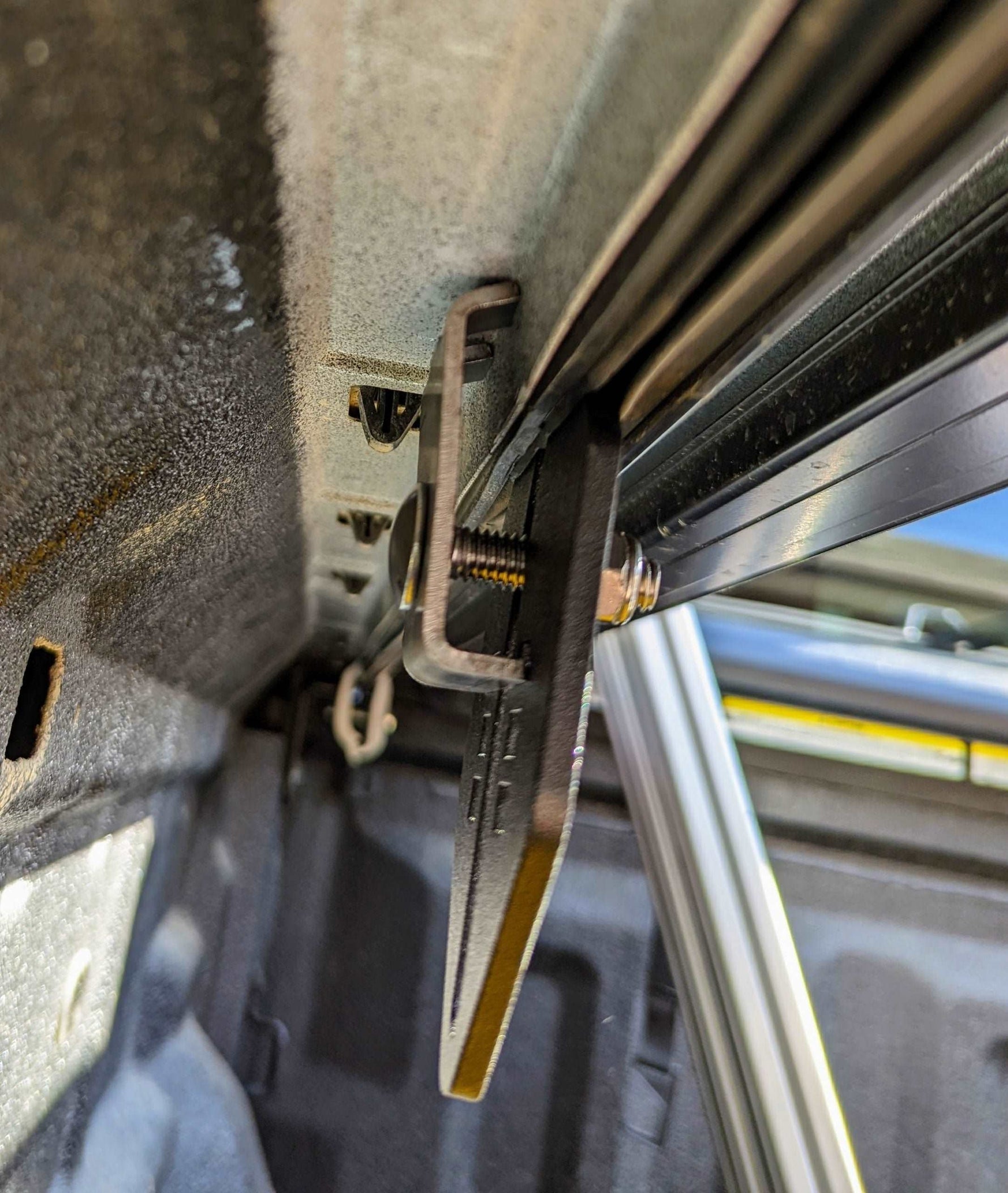 No-Drill Clips